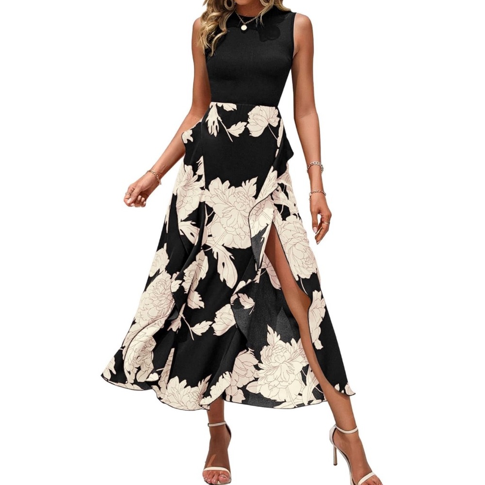 Chic Black and Cream Floral Maxi Dress